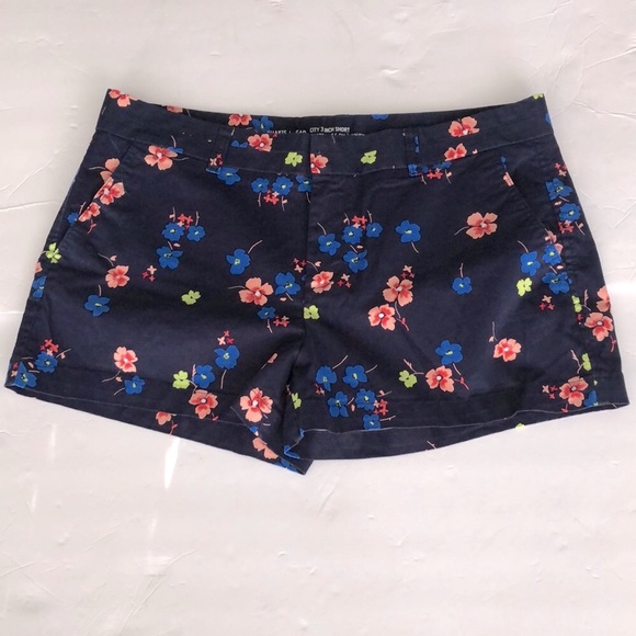 GAP Pants - GAP KHAKIS Shorts City 3” SZ 14 Floral Blue Like New!